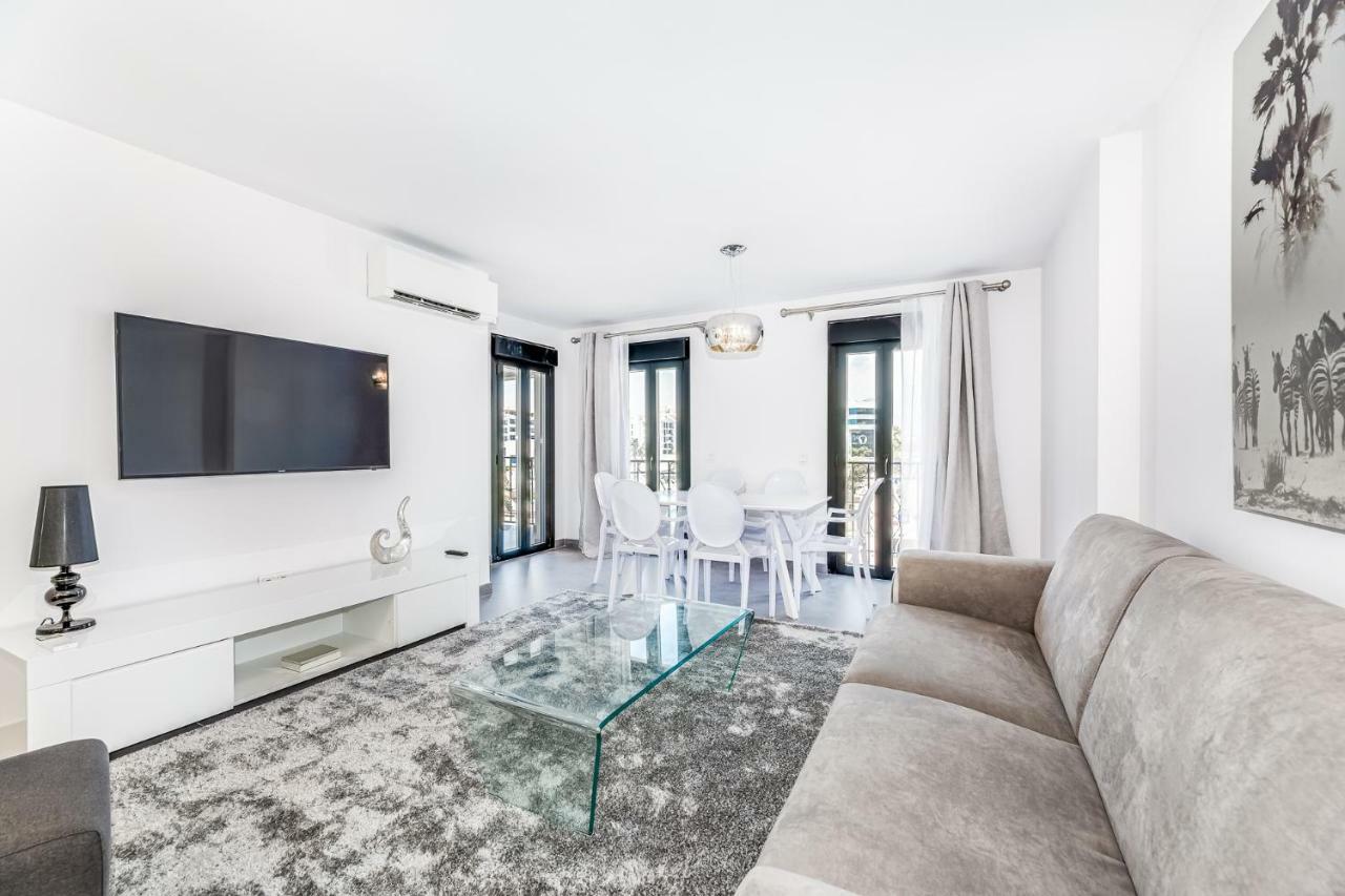 By Riva - Luxurious, Exclusive 2 Bedroom Apt Inside Puerto Banus Marbella Exterior photo